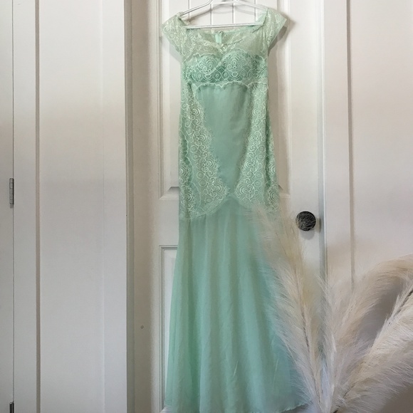 Mint Green Formal Maxi Dress - Picture 4 of 5